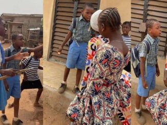 “Me I no dey fear anybody” – Moment young school boy confronts older lady who tried to bÛlly him